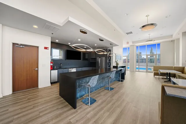 $365,000 | 1841 South Calumet Avenue, Unit 1109, Chicago, IL 60616