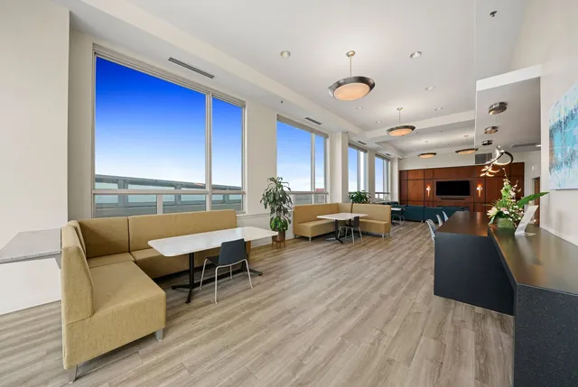 $365,000 | 1841 South Calumet Avenue, Unit 1109, Chicago, IL 60616