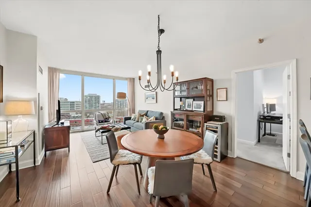 $365,000 | 1841 South Calumet Avenue, Unit 1109, Chicago, IL 60616