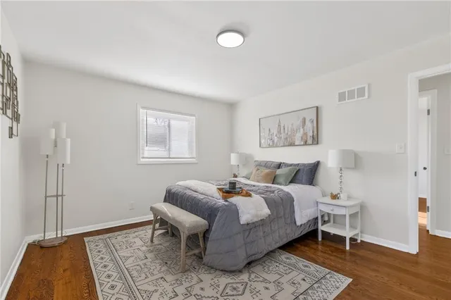 $325,000 | 10923 Myrtle Avenue, Kansas City, MO 64137