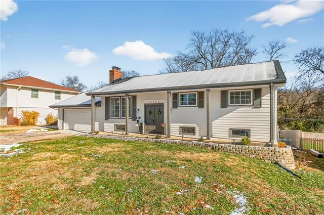 $325,000 | 10923 Myrtle Avenue, Kansas City, MO 64137