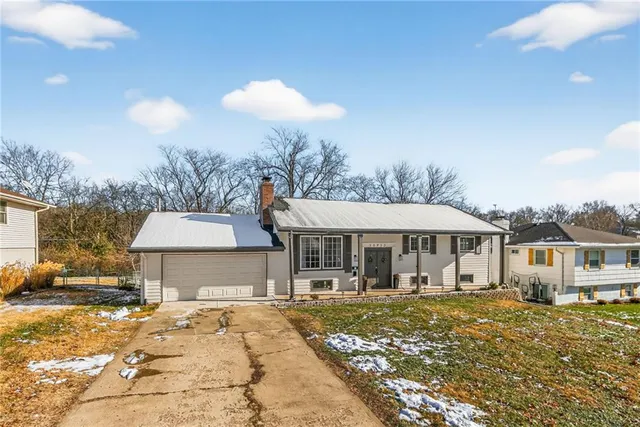 $325,000 | 10923 Myrtle Avenue, Kansas City, MO 64137