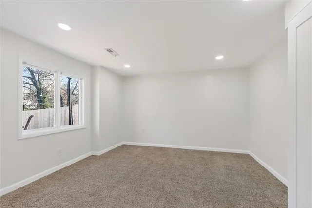 $325,000 | 10923 Myrtle Avenue, Kansas City, MO 64137