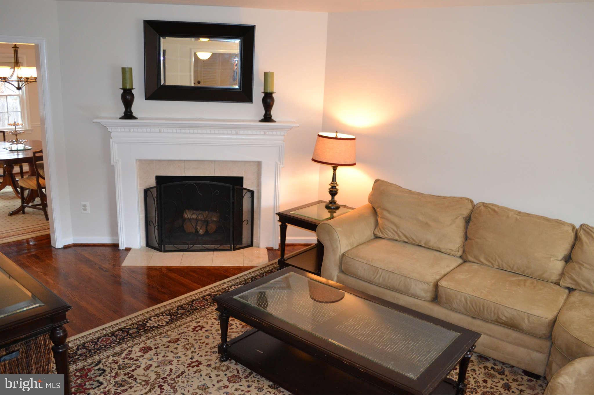 6729 Towne Lane Road McLean, VA 22101 - Photo 4 of 25 Family Room