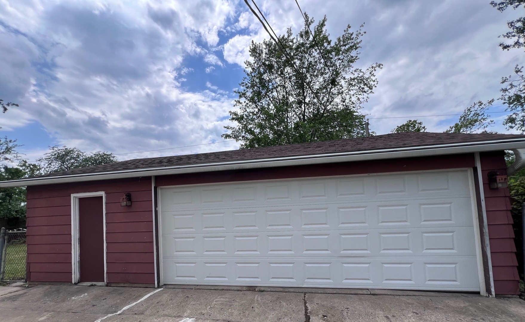 342 Greenwood Road Glenview, IL 60025 - Photo 11 of 11 a close up of a sink