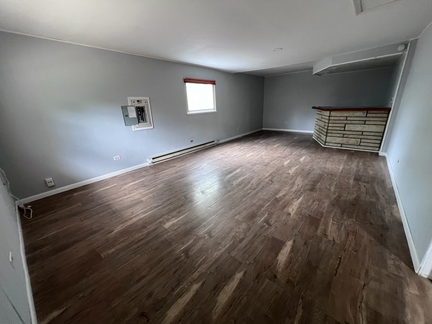 342 Greenwood Road Glenview, IL 60025 - Photo 6 of 11 an empty room with windows