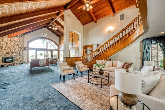 $1,550,000 | 424 North De Wolf Avenue, Sanger, CA 93657