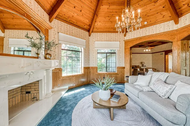 $1,550,000 | 424 North De Wolf Avenue, Sanger, CA 93657