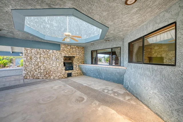 $1,550,000 | 424 North De Wolf Avenue, Sanger, CA 93657