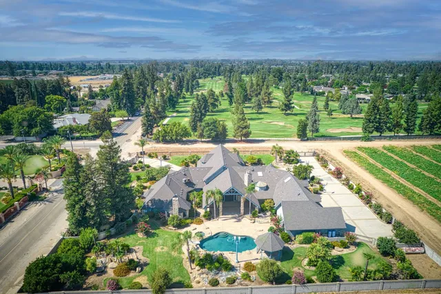 $1,550,000 | 424 North De Wolf Avenue, Sanger, CA 93657