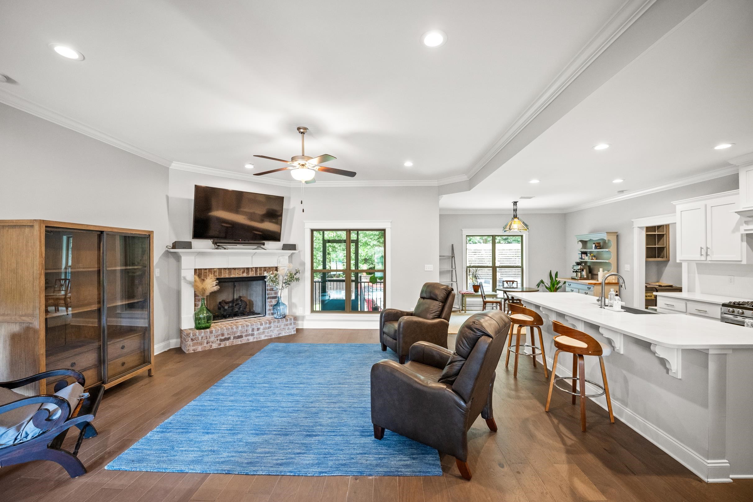 335 Garrison Boulevard Fairhope, AL 36532 - Photo 11 of 53 Living Room