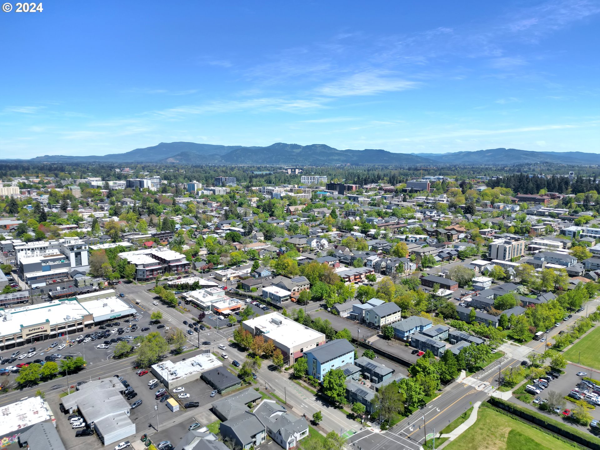 1857 Pearl Street Eugene, OR 97401 - Photo 42 of 45 an aerial view of multiple house