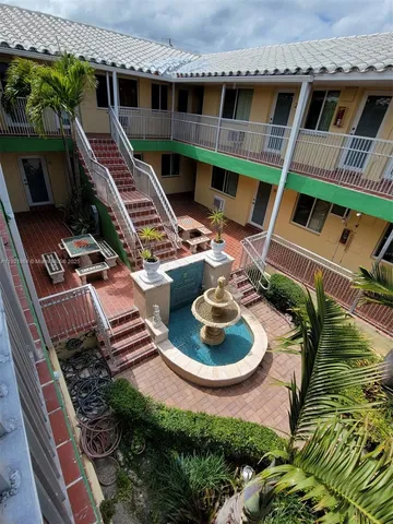 $1,675 | 7400 Harding Avenue, Unit 15, Miami Beach, FL 33141