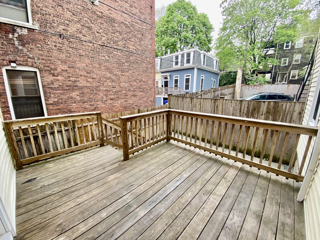 27 Hurd Road, Unit 6 Brookline, MA 02445 - Photo 16 of 22