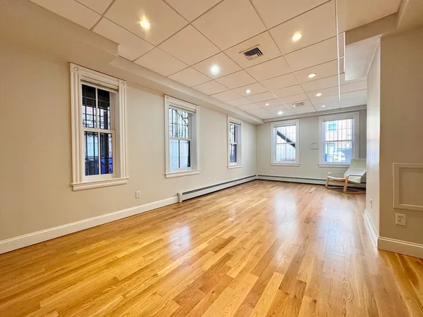 $3,900 | 20 Cumberland Street, Unit 1, Boston, MA 02115