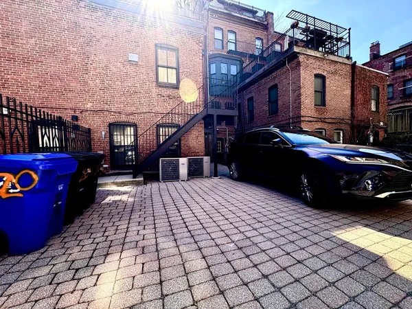 $3,900 | 20 Cumberland Street, Unit 1, Boston, MA 02115