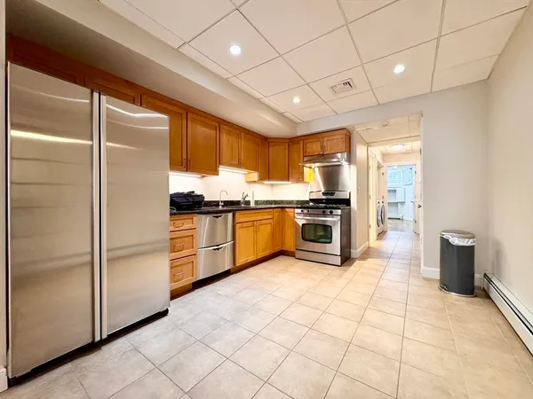 $3,900 | 20 Cumberland Street, Unit 1, Boston, MA 02115