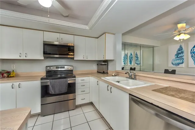 $1,900 | 7360 Glenmoor Lane, Unit 4208, Naples, FL 34104