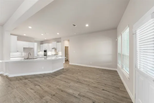 $4,000 | 1524 North Blue Bonnet Lane, Angleton, TX 77515