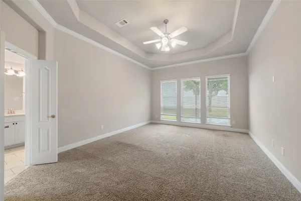$4,000 | 1524 North Blue Bonnet Lane, Angleton, TX 77515