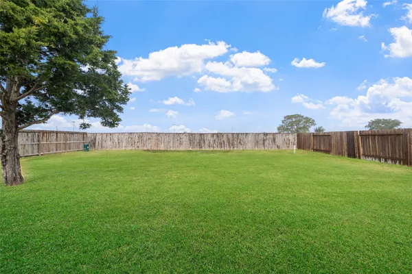 $4,000 | 1524 North Blue Bonnet Lane, Angleton, TX 77515