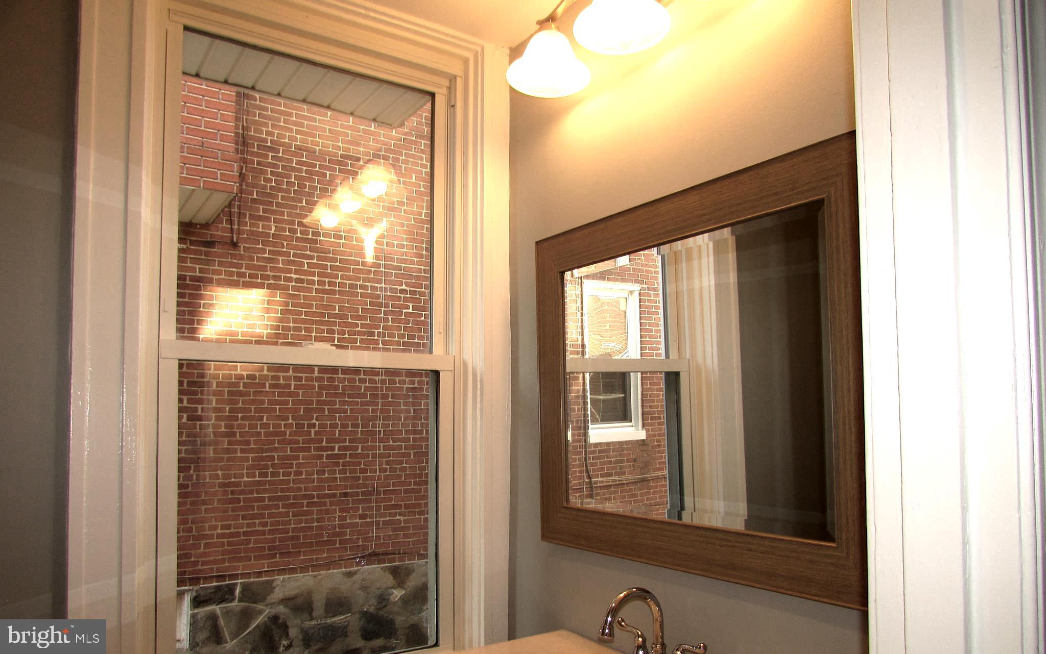 2735 Chesterfield Avenue Baltimore, MD 21213 - Photo 12 of 30 Bath