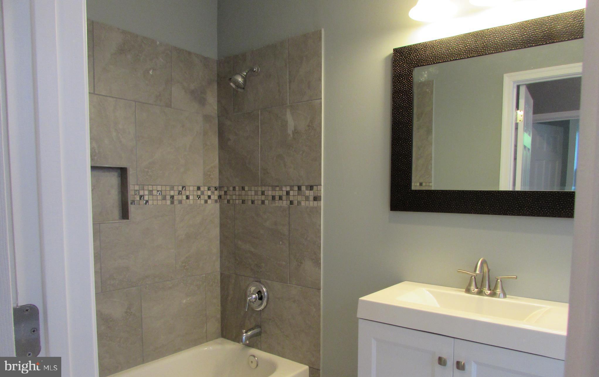 2735 Chesterfield Avenue Baltimore, MD 21213 - Photo 16 of 30 Bath (Master)