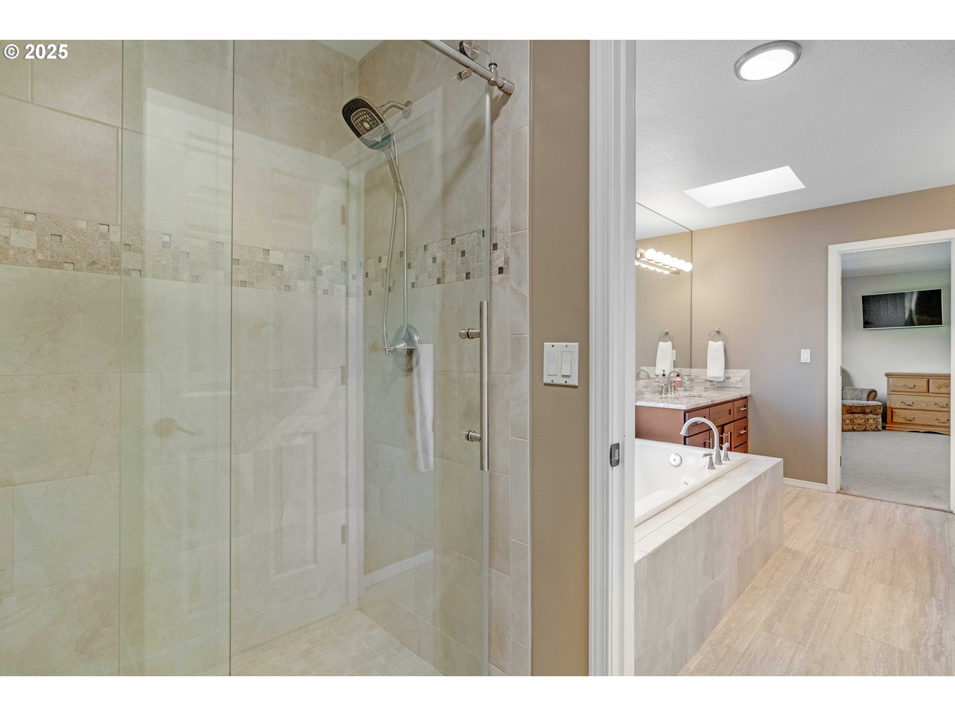 20194 Canyon Ridge Drive Oregon City, OR 97045 - Photo 18 of 41 a view of bathroom