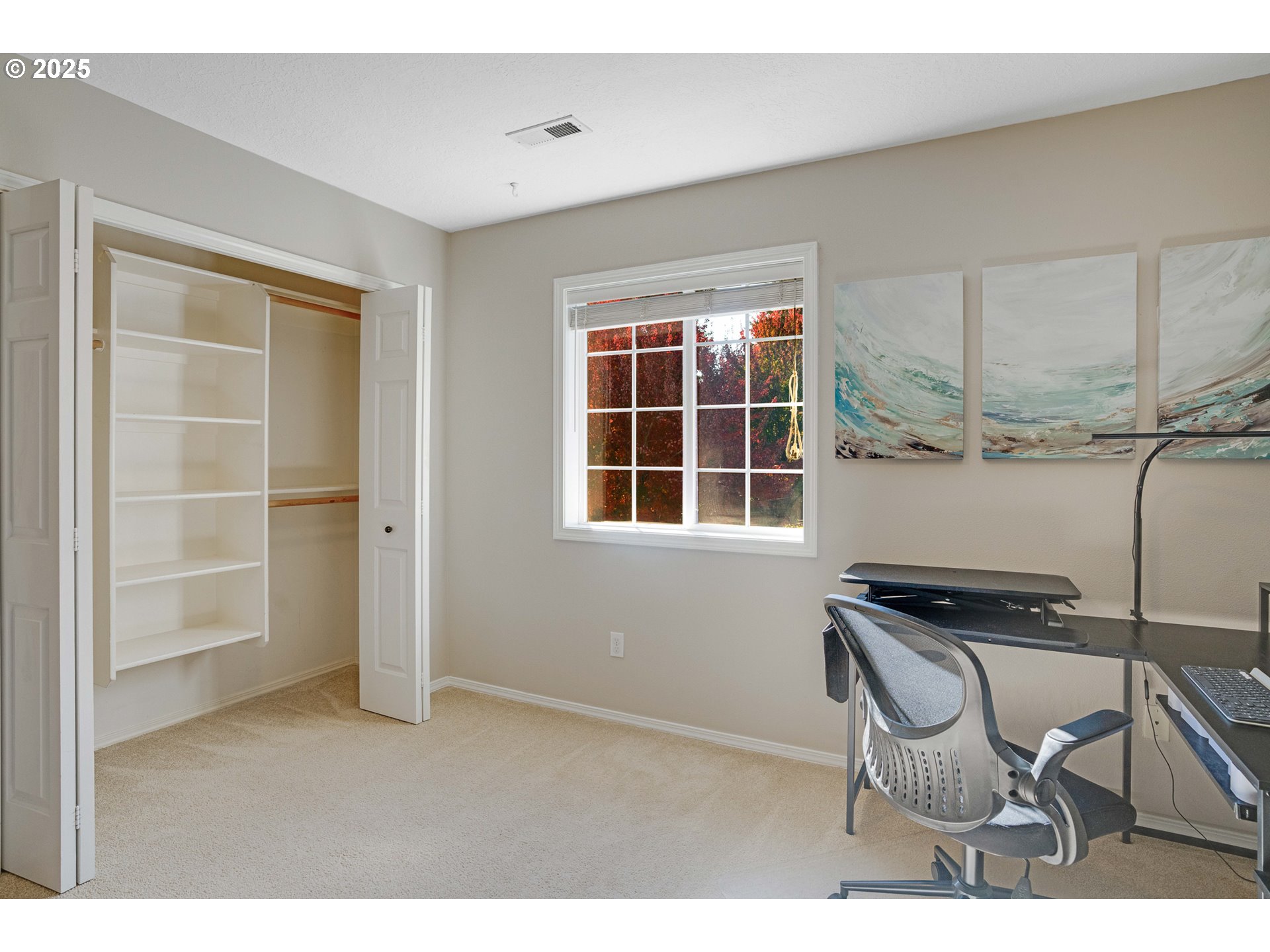 20194 Canyon Ridge Drive Oregon City, OR 97045 - Photo 25 of 41 a view of a room with furniture and windows
