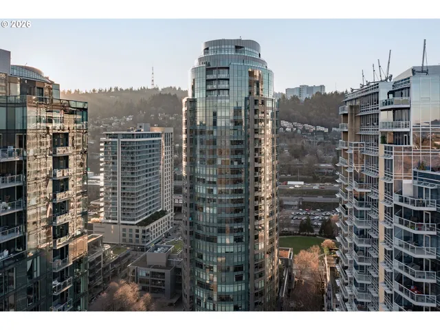 $252,000 | 3601 South River Parkway, Portland, OR 97239