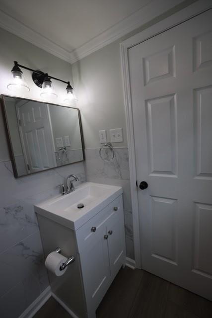 4006 North Arnold Mill Road Woodstock, GA 30188 - Photo 14 of 18 a bathroom with a sink and mirror
