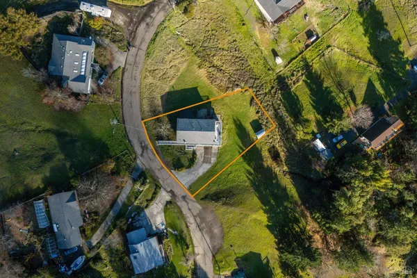 $399,000 | 27310 Oriole Drive, Willits, CA 95490