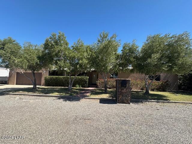 1021 South Mohave Avenue Parker, AZ 85344 - Photo 2 of 49 IMG_6889