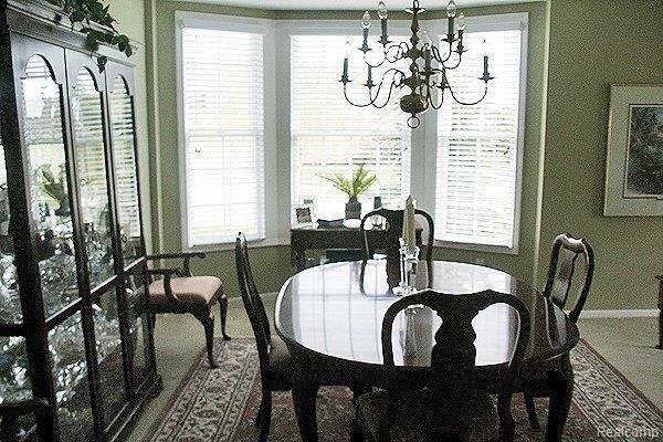 844 Garnet Court, Unit 39 Rochester, MI 48306 - Photo 13 of 25 Dining room photo # 2