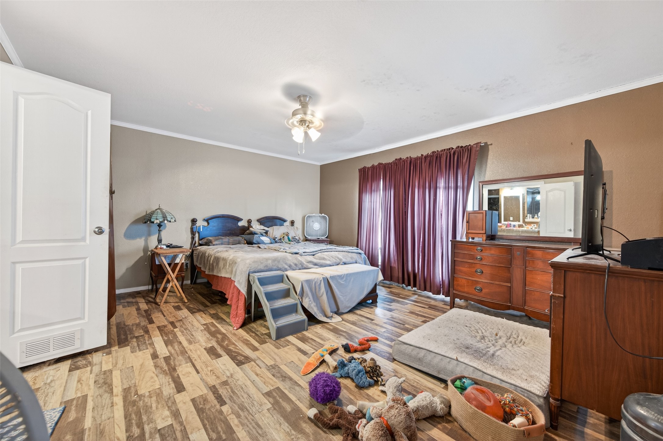 3588 Center Hill Road Bellville, TX 77418 - Photo 17 of 34 Primary Bedroom