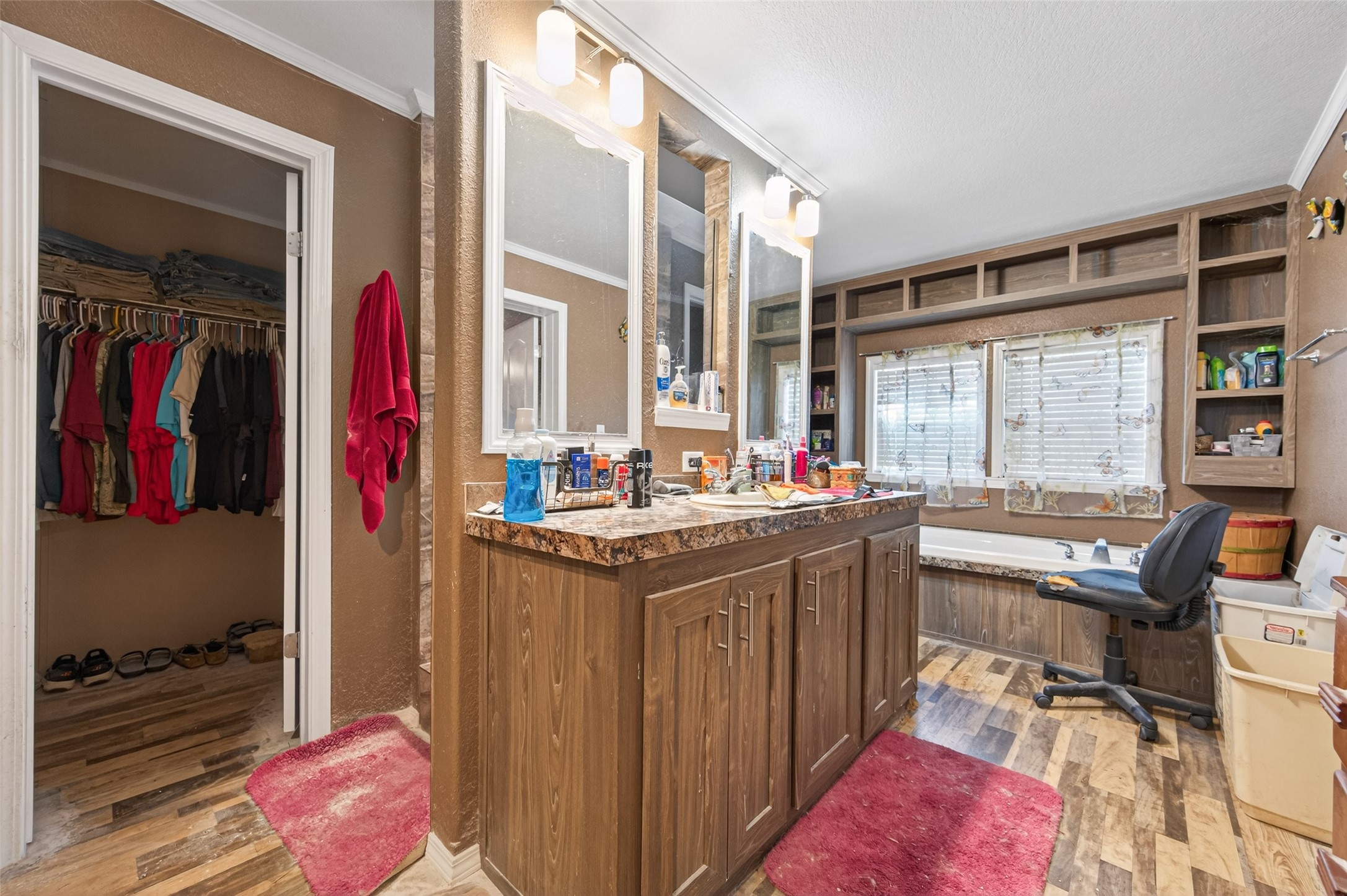 3588 Center Hill Road Bellville, TX 77418 - Photo 20 of 34 Primary Bathroom