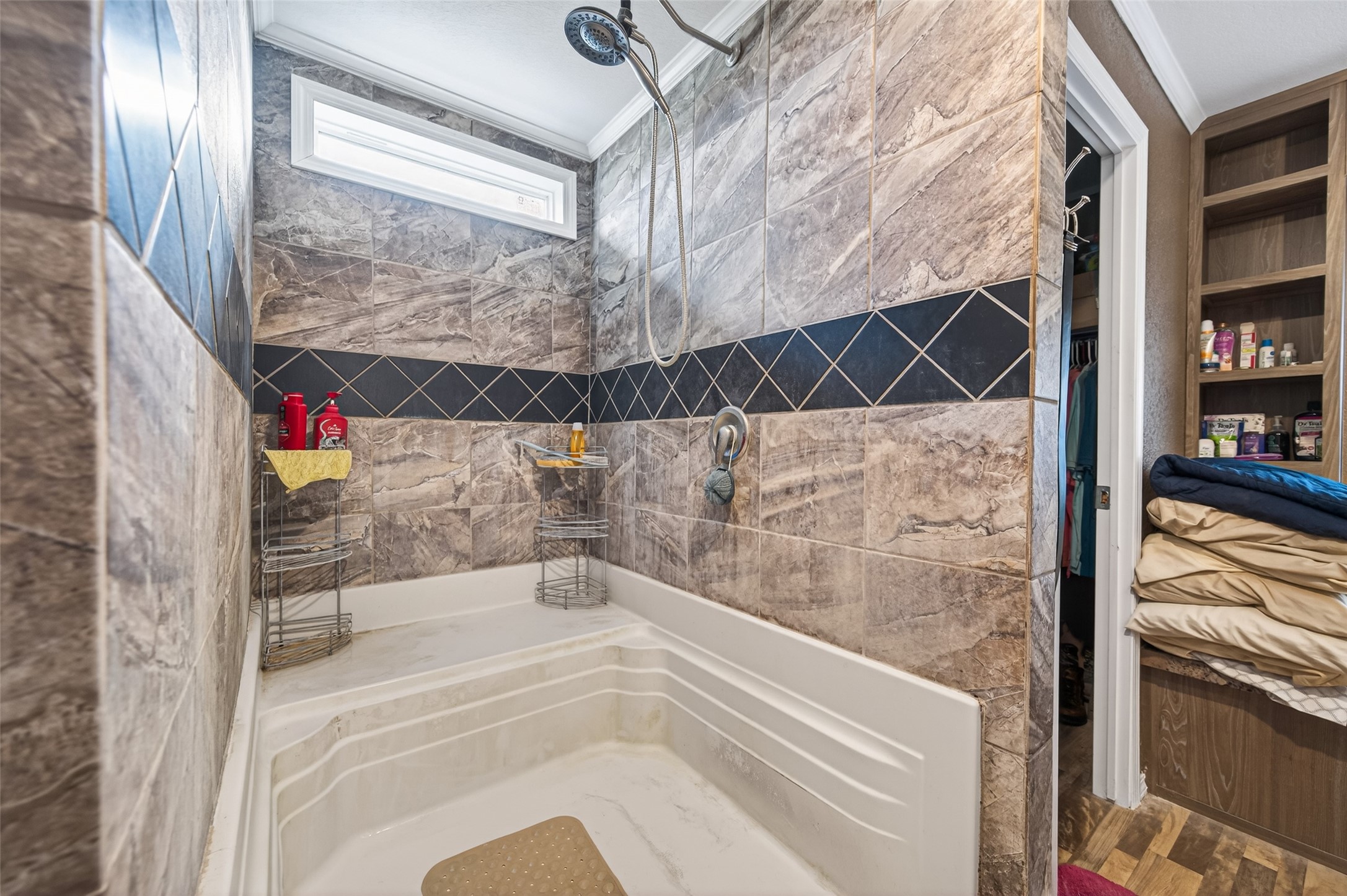 3588 Center Hill Road Bellville, TX 77418 - Photo 21 of 34 Primary Bathroom