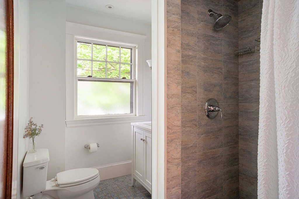 4 Lawrence Street Winchester, MA 01890 - Photo 18 of 40