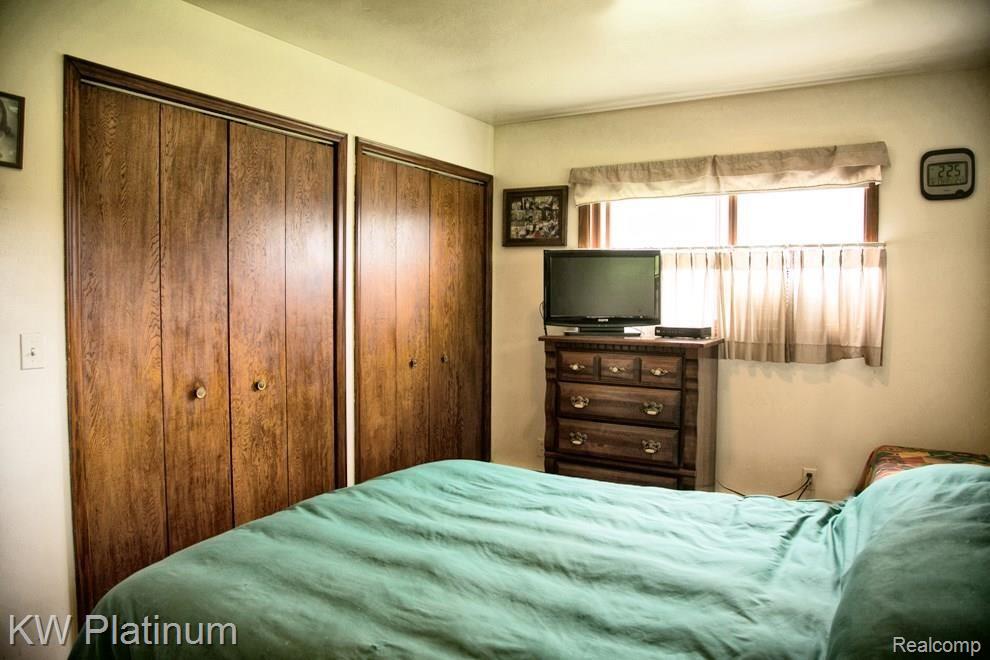 7406 North Road Fort Gratiot, MI 48059 - Photo 22 of 26 7406north022.jpg