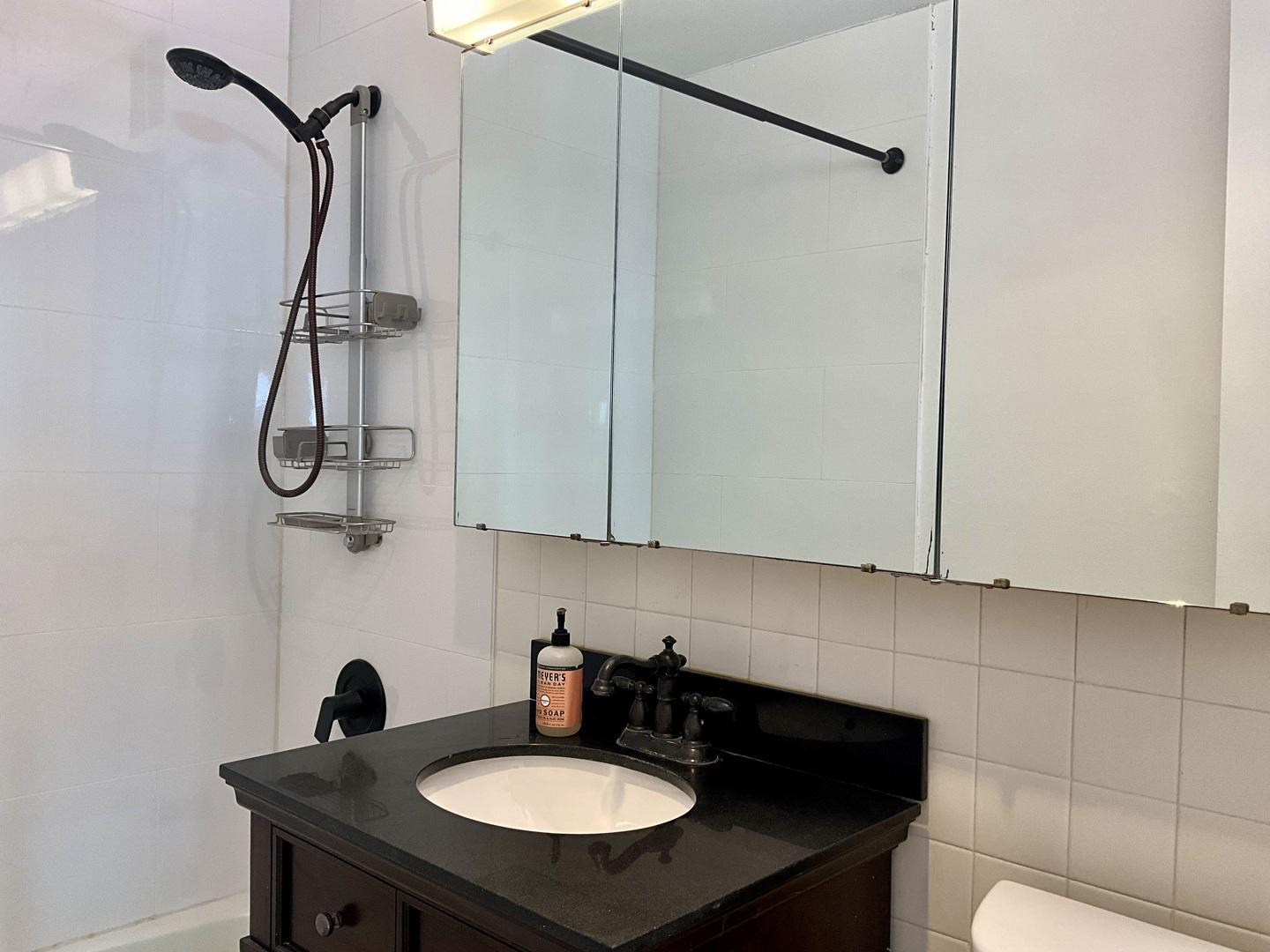 655 West Irving Park Road, Unit 703 Chicago, IL 60613 - Photo 16 of 19