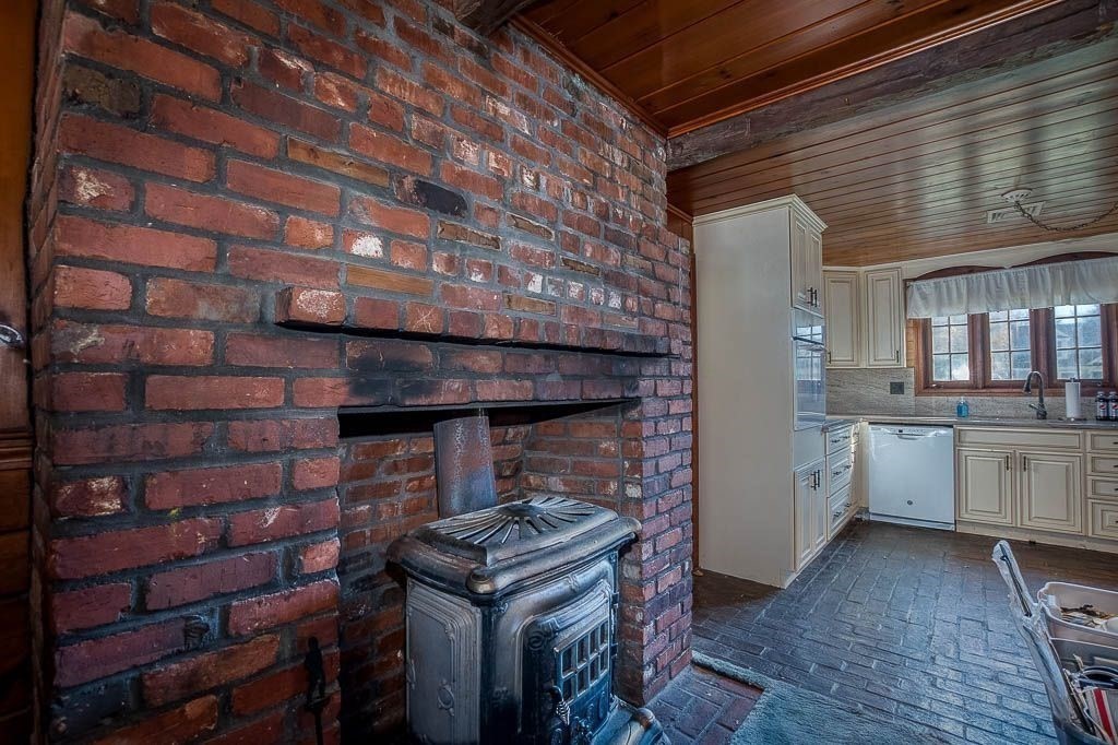 8 Scout Road East Walpole, MA 02032 - Photo 5 of 20 Gallery Image 5
