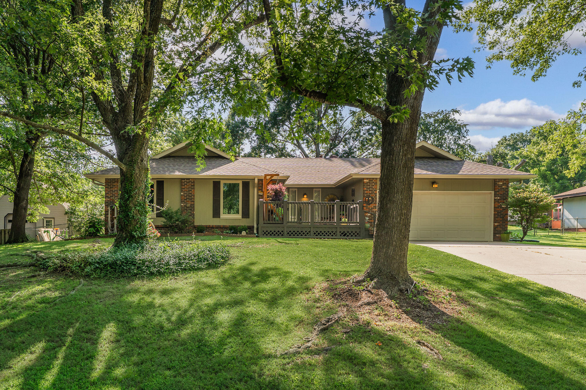 4709 South Deborah Road Springfield, MO 65810 - Photo 1 of 43 4709Deborah-2