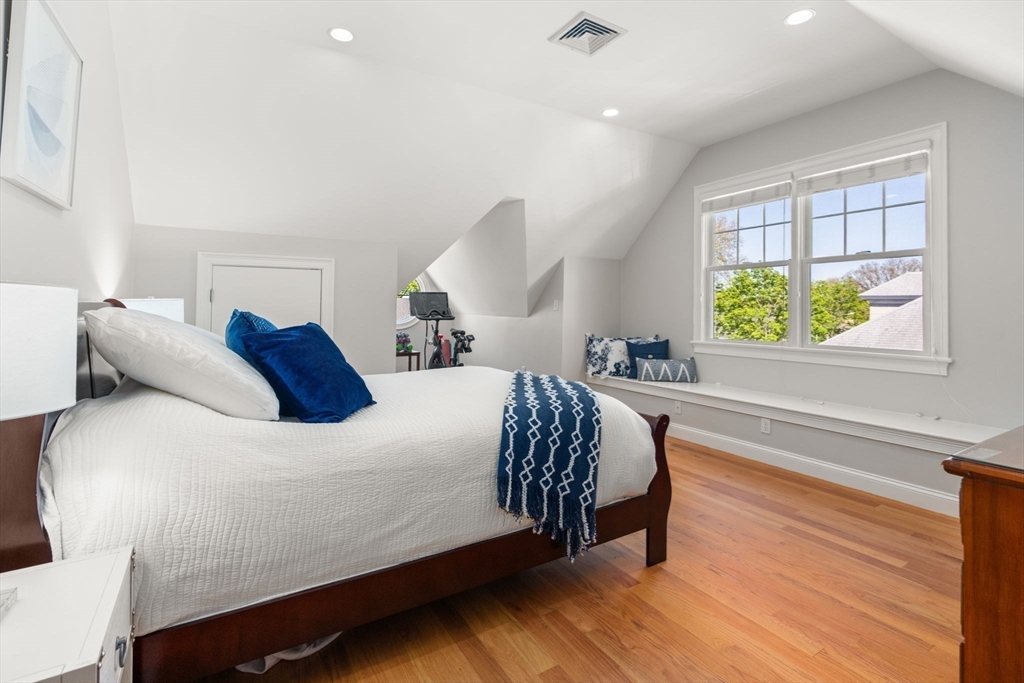 249 Robbins Street Waltham, MA 02453 - Photo 19 of 34