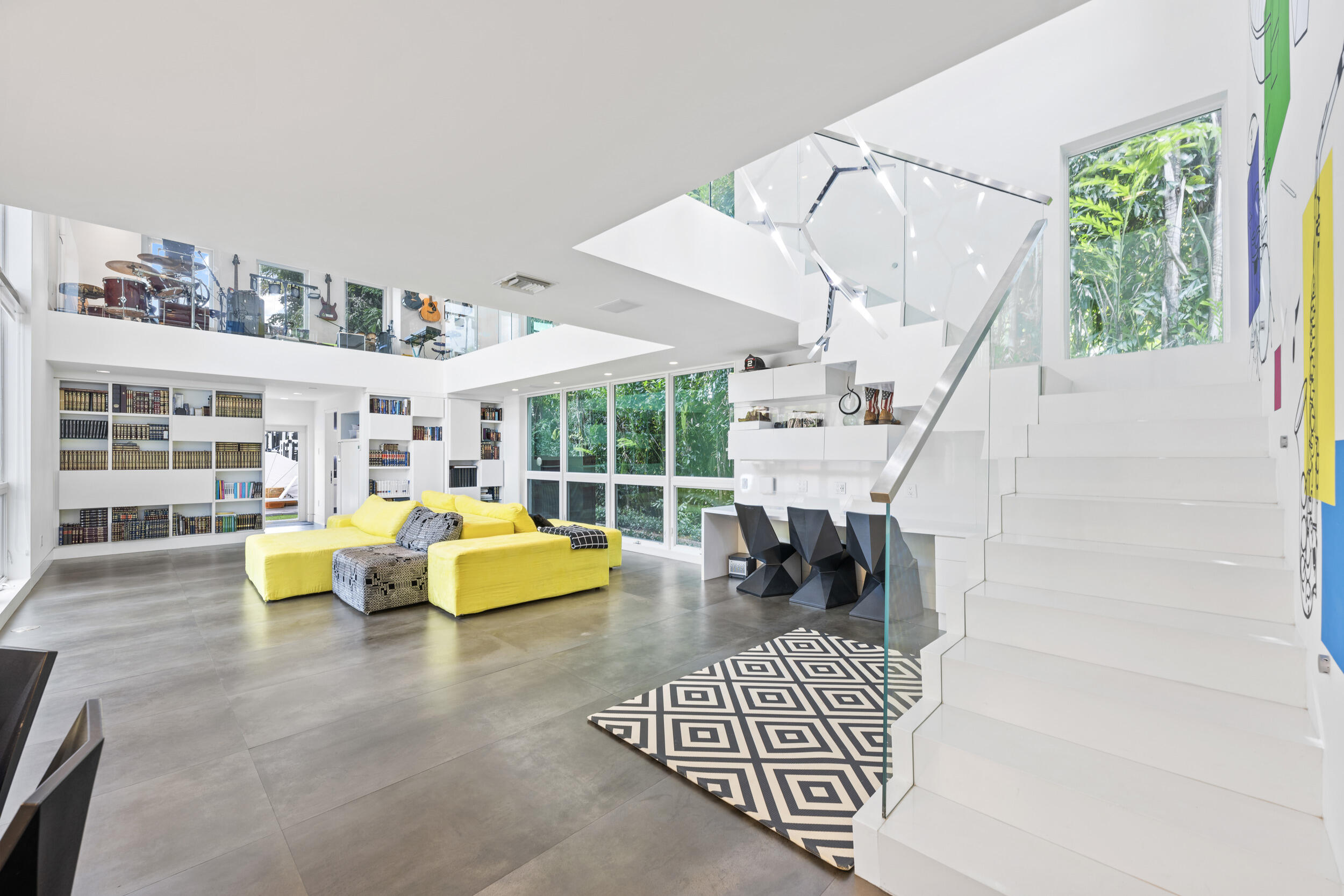 7047 San Sebastian Circle Boca Raton, FL 33433 - Photo 16 of 95 Living Room