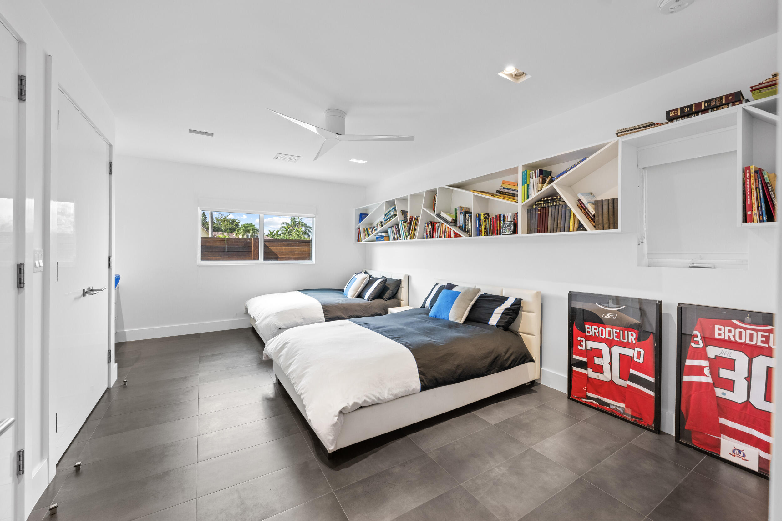 7047 San Sebastian Circle Boca Raton, FL 33433 - Photo 42 of 95 blue room