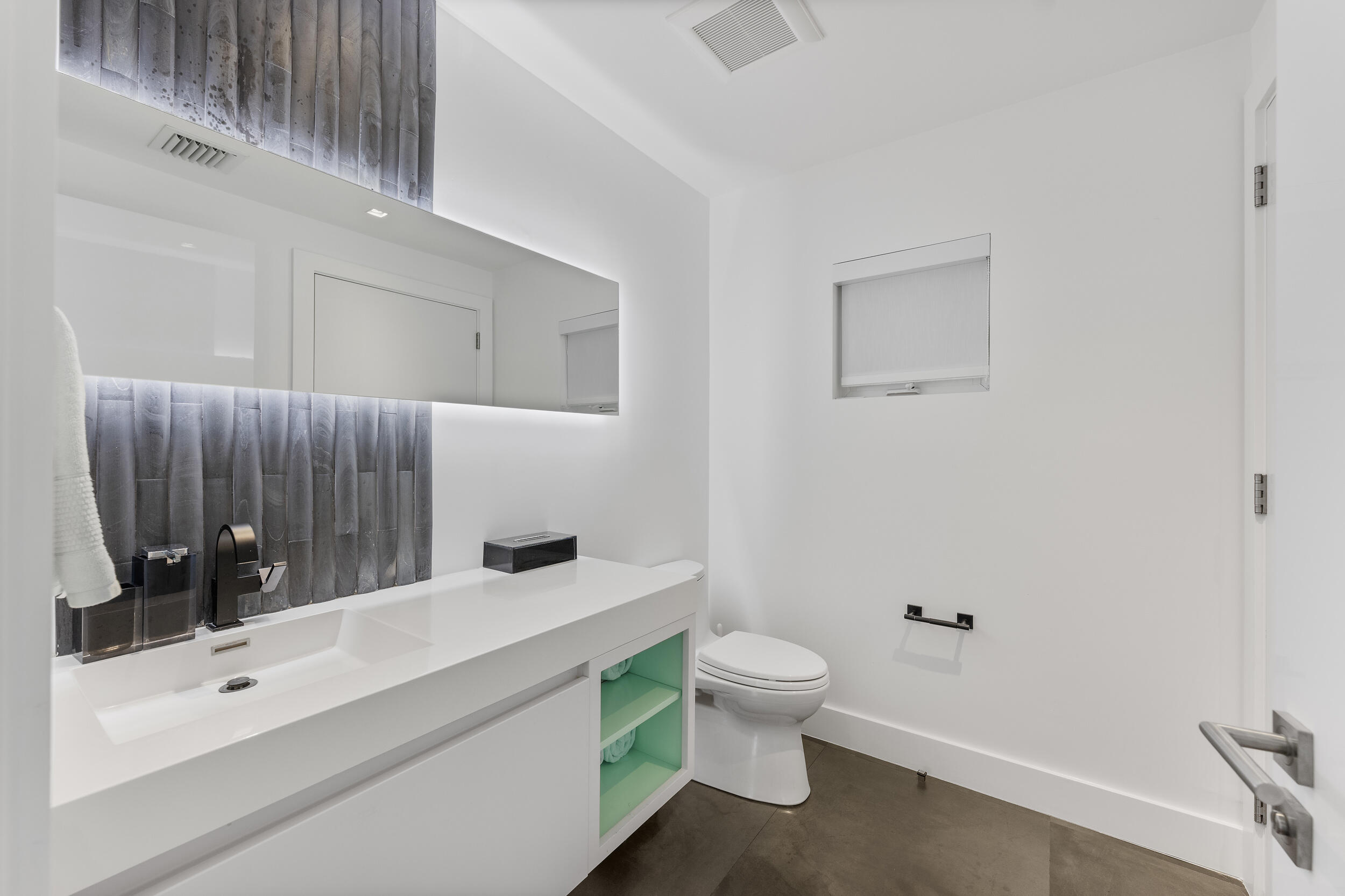 7047 San Sebastian Circle Boca Raton, FL 33433 - Photo 45 of 95 Powder room 2