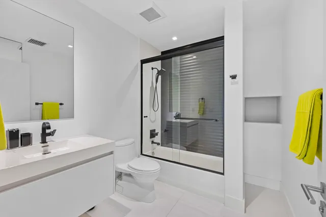 $8,500,000 | 7047 San Sebastian Circle, Boca Raton, FL 33433