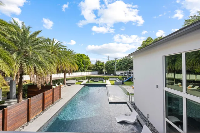 $8,500,000 | 7047 San Sebastian Circle, Boca Raton, FL 33433