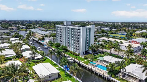 $360,000 | 3210 Southeast 10th Street, Unit 6B, Pompano Beach, FL 33062