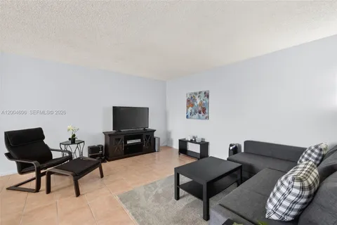 $360,000 | 3210 Southeast 10th Street, Unit 6B, Pompano Beach, FL 33062